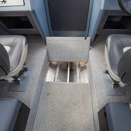 Realcraft 600 Cabin