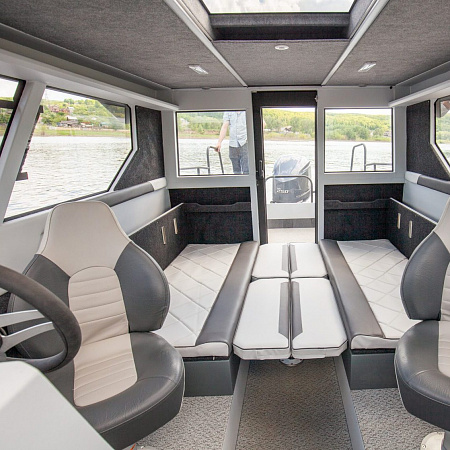 Realcraft 700 Cabin