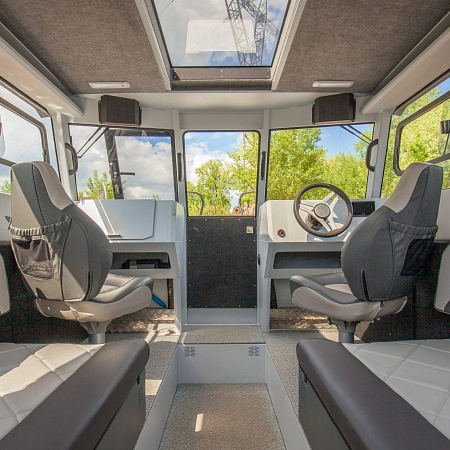 Realcraft 700 Cabin
