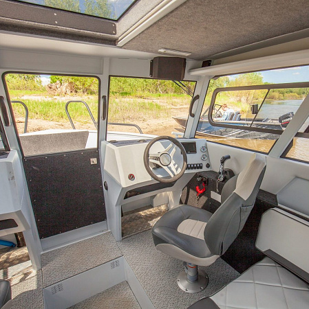 Realcraft 700 Cabin