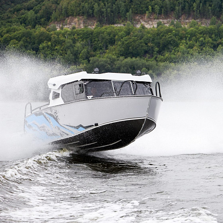 Realcraft 700 Cabin